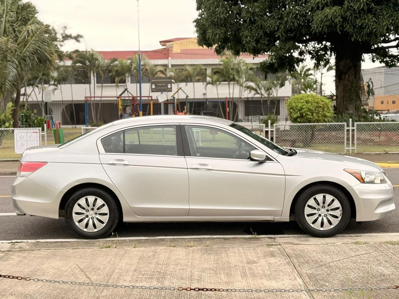 Honda Accord passenger‑side profile