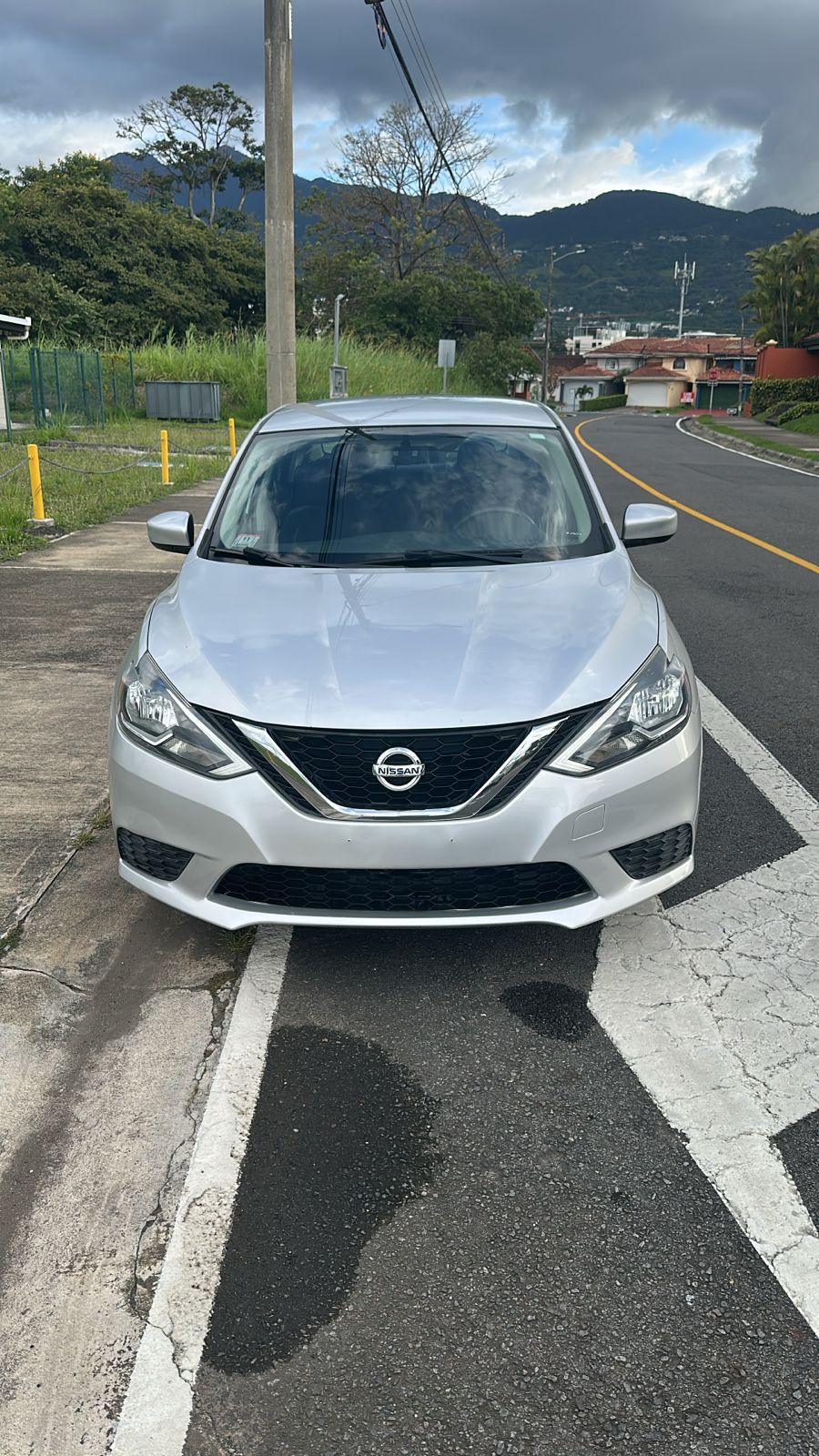 Nissan Sentra front view